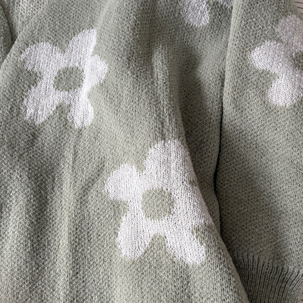 SHEIN Sage Green Floral Open-Front Knit Cardigan - Picture 4 of 4